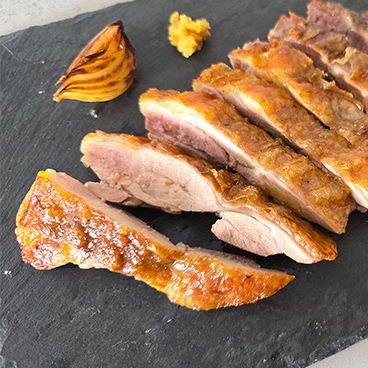 食鳥の女王!天草ホロホロ鳥 450g(ムネ肉・モモ肉 各1枚入り)