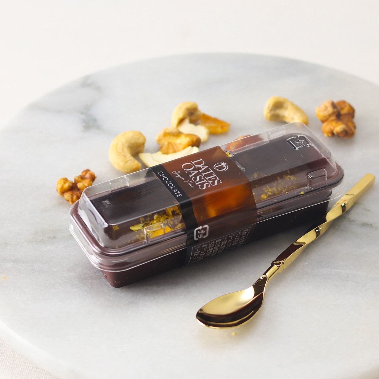 濃厚チョコが大人味のデーツスティックケーキ