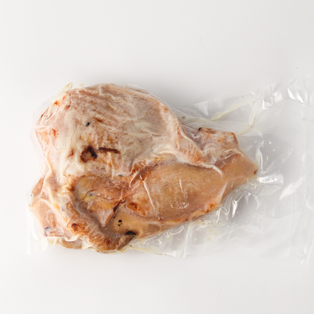 炙り香る 地鶏の旨味が詰まった 丹波黒どりしばき（タタキ風蒸し鶏）SS