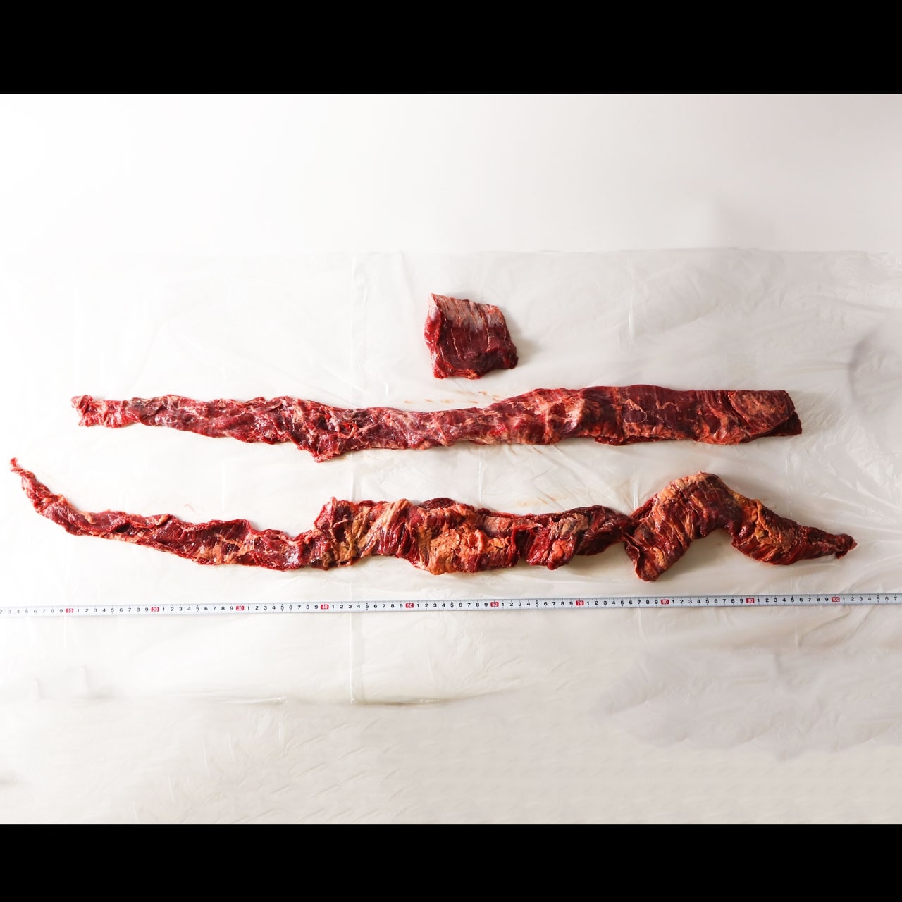 【お買い得・限定入荷】2㎏ドイツ　フローズンビーフ　シンスカート（ハラミ）