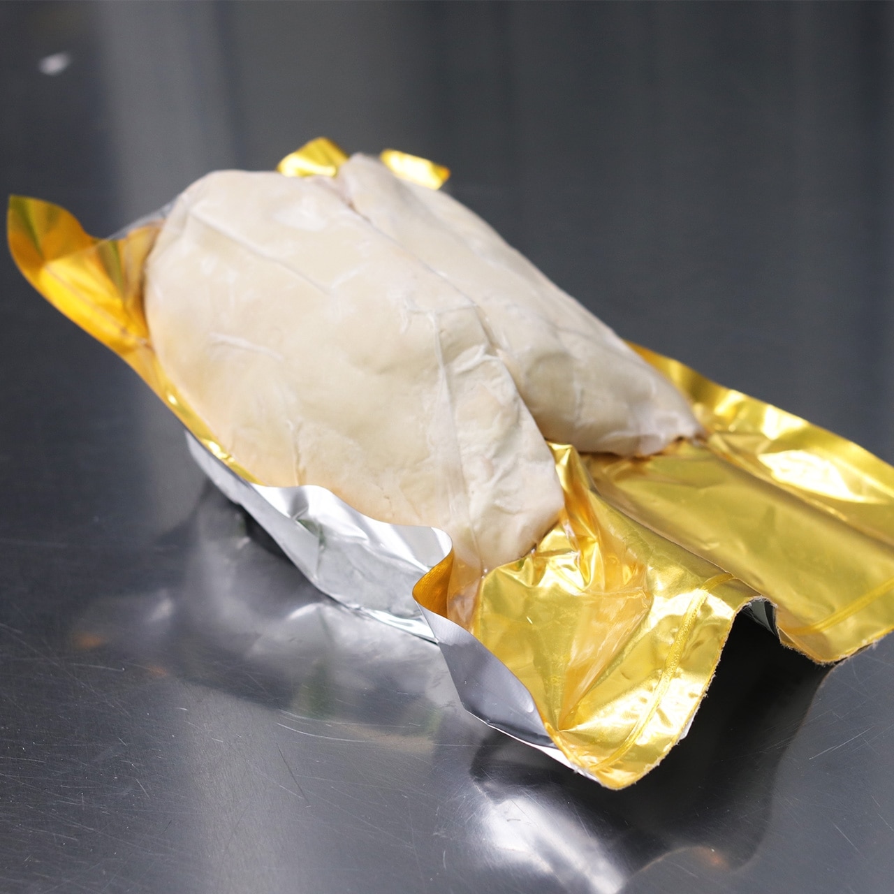 【限定入荷】 ハンガリー 鵞鳥 フォアグラ ブロック 600～650ｇ