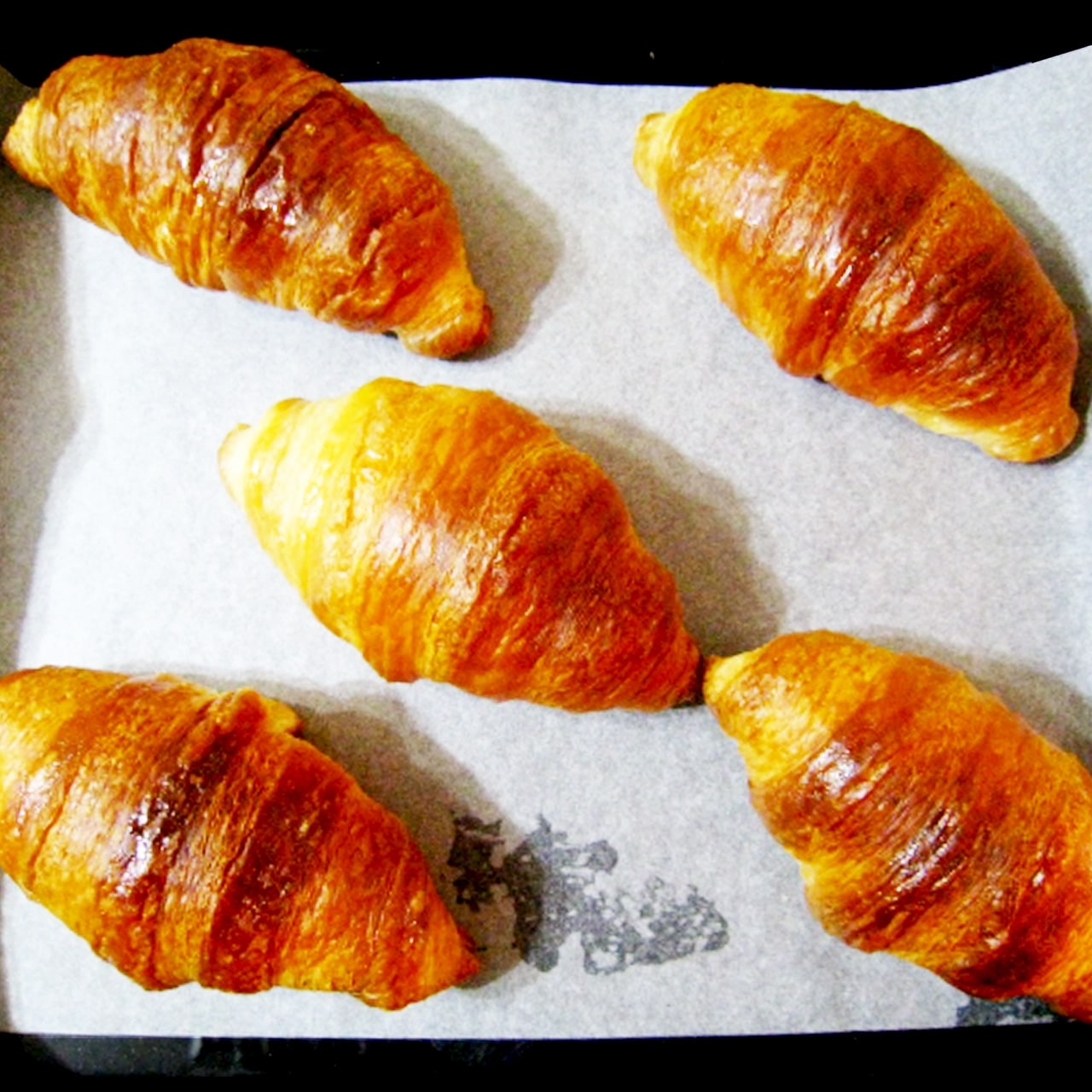 【2個・お試し】焼くだけ！クロワッサン 発酵バターが香るフランス産　Bake up生地　40