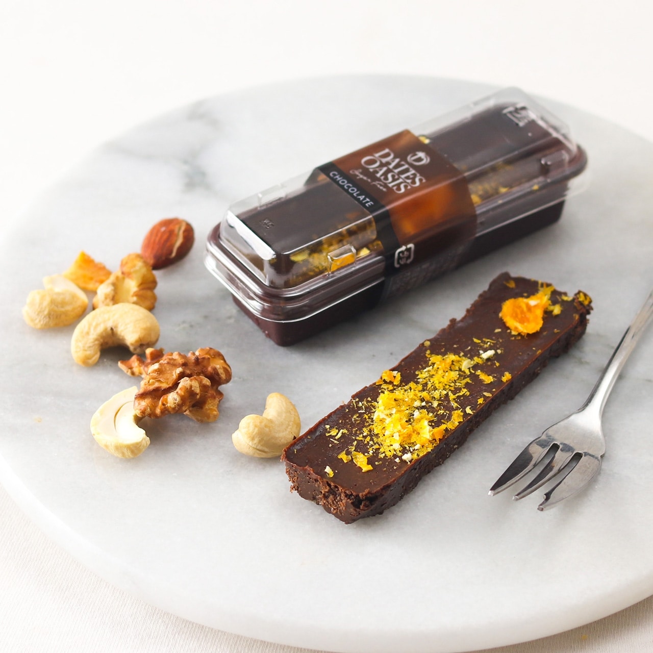 濃厚チョコが大人味のデーツスティックケーキ
