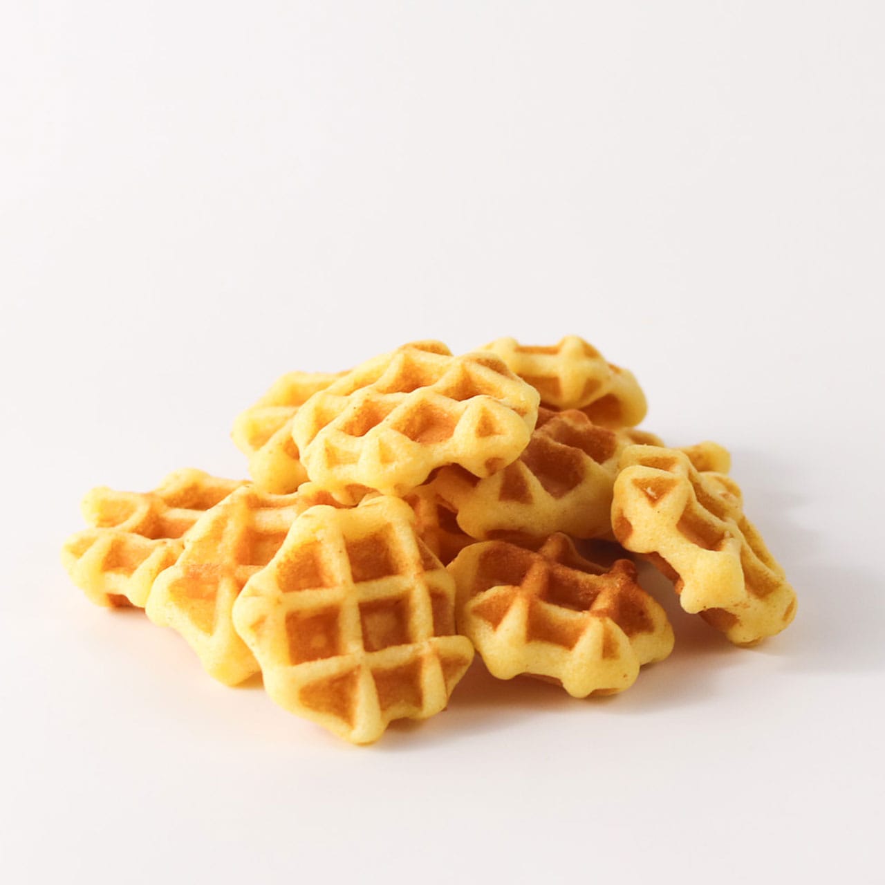 たまご仕立てのふんわりミニワッフル