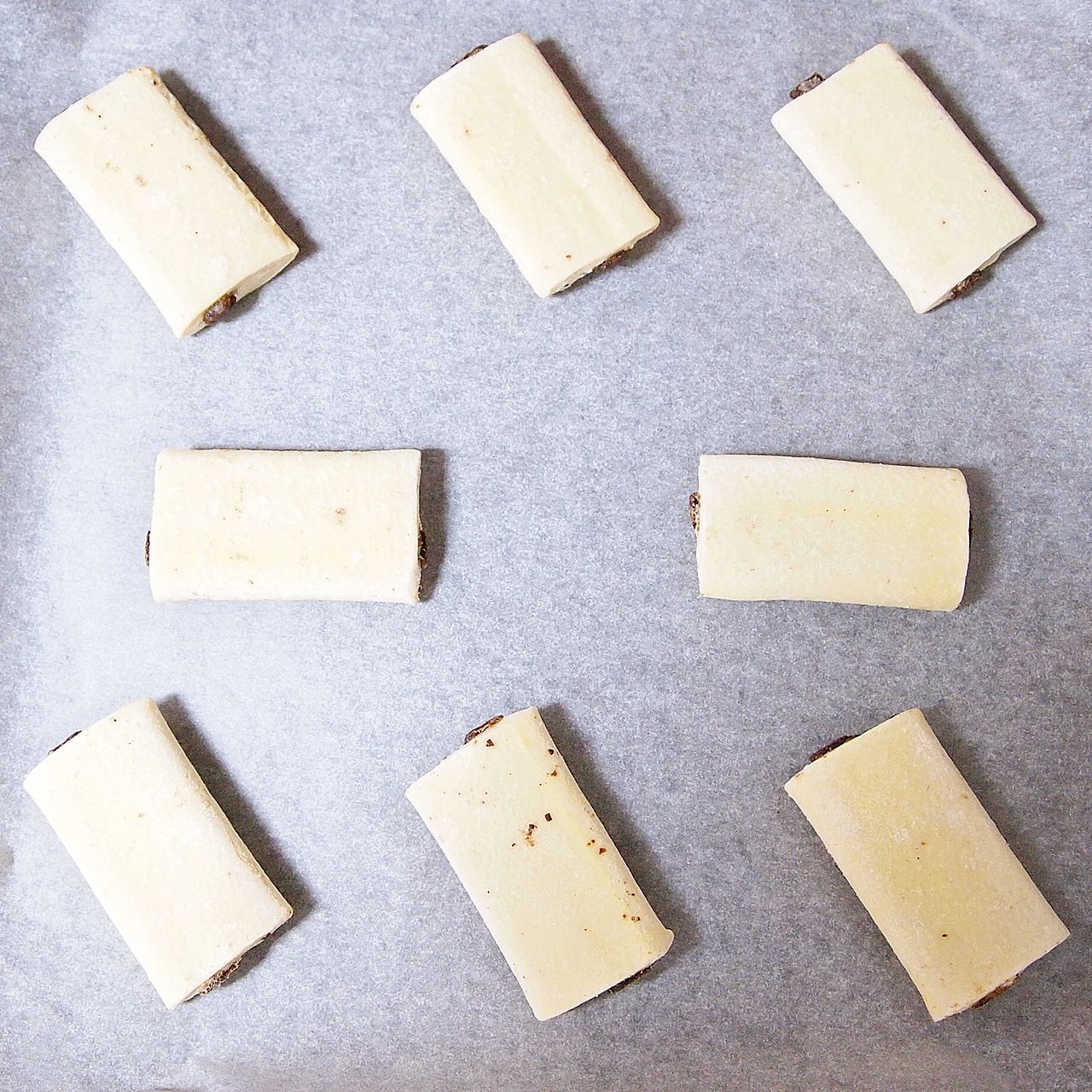 焼くだけ！ミニパンオショコラ　発酵バターが香るフランス産　Bake up生地  30g×12個入り