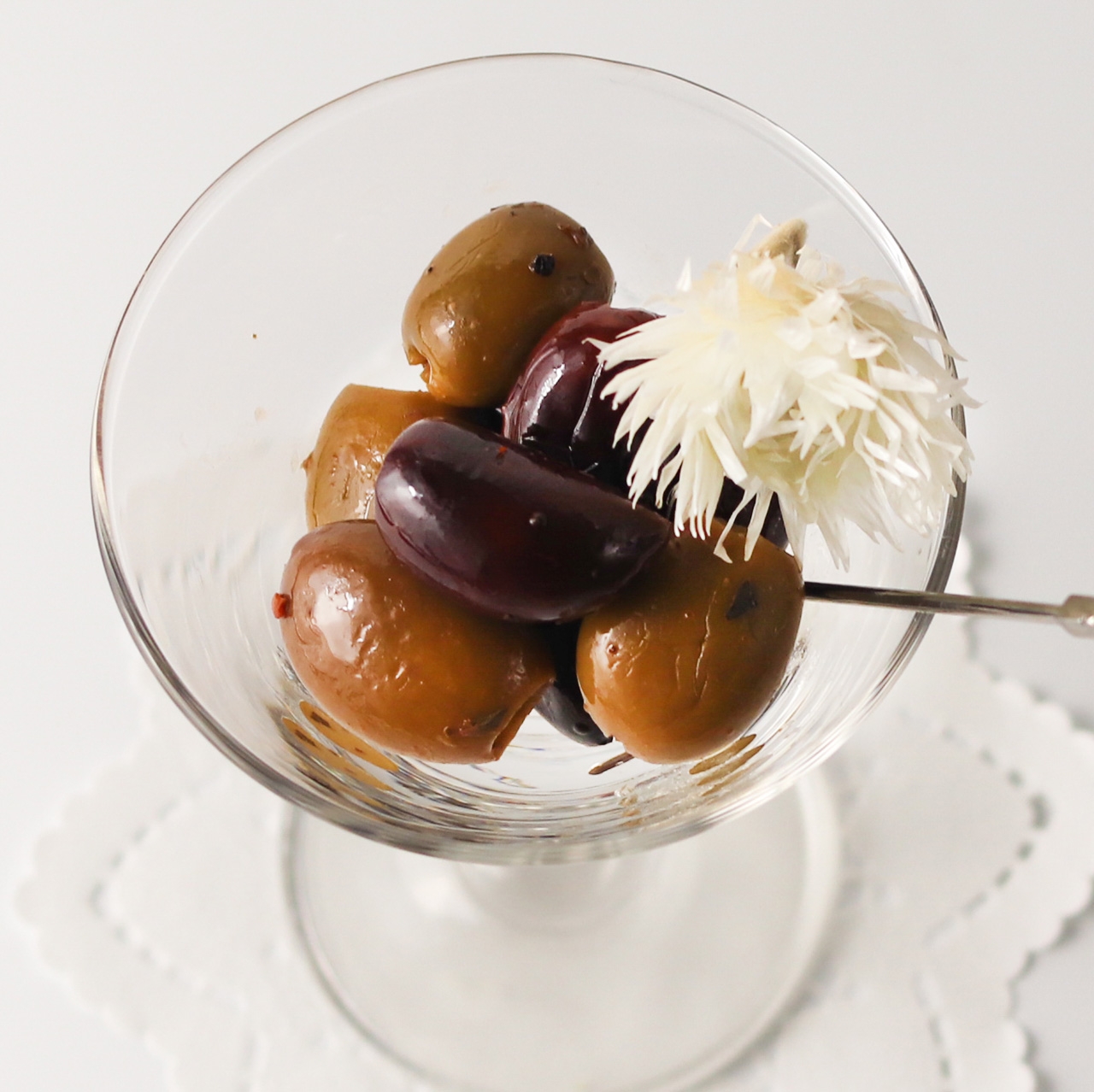 【お買い得】 ギリシャのオリーブ 爽やかハーブマリネ