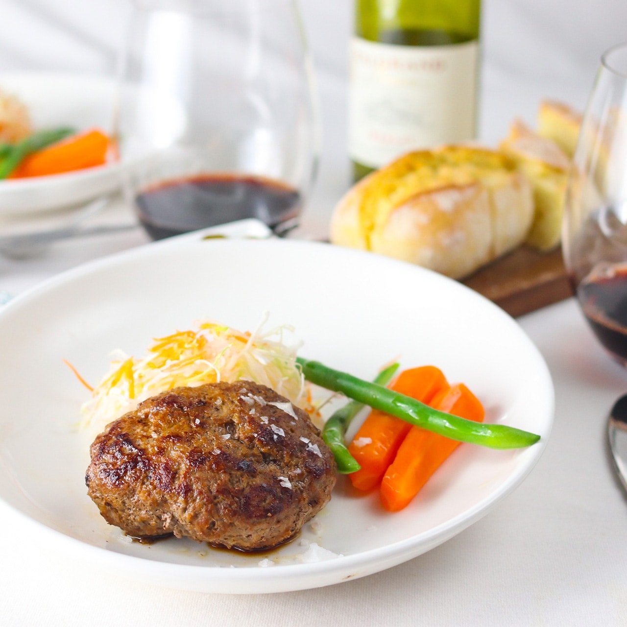 【お買い得】お塩で食べたい!はなが牛100% ハンバーグステーキ