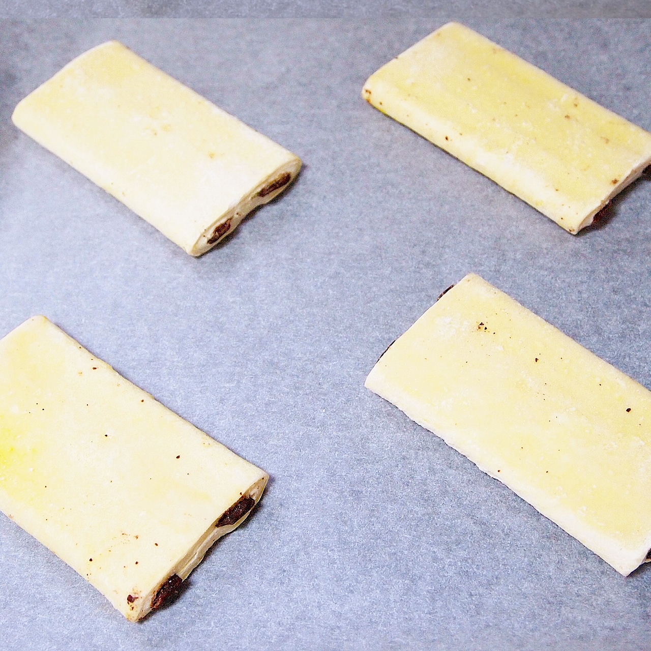 【１個】 焼くだけ！パンオショコラ　発酵バターが香るフランス産　Bake up生地  75g x 1個