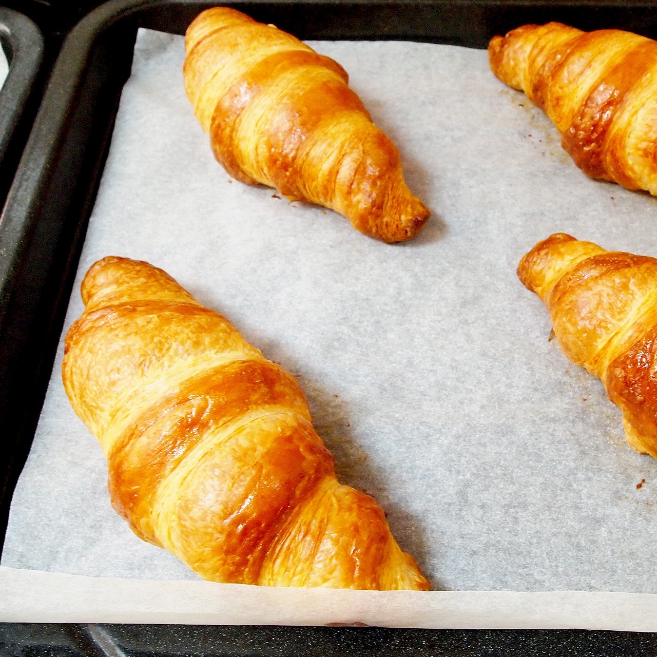 【１個入】焼くだけ！クロワッサン 発酵バターが香るフランス産　Bake up生地　60