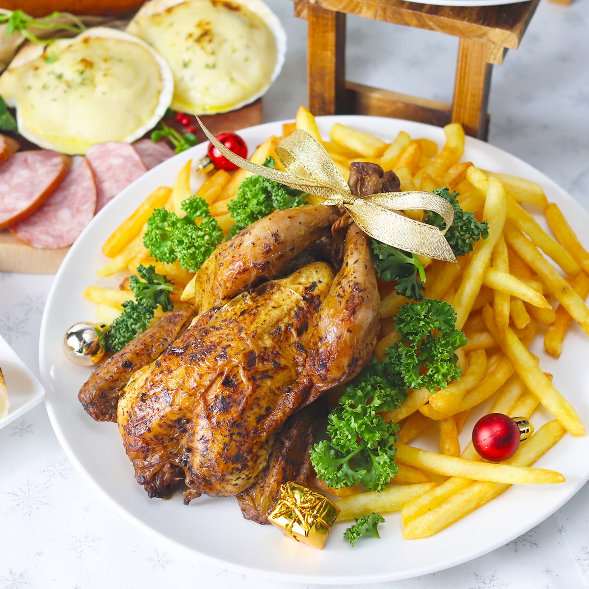 【期間限定】ローストチキン（丸鶏）入り！ボリューム満点 クリスマスディナーセット 2025（オイルサーディンプレゼント付）