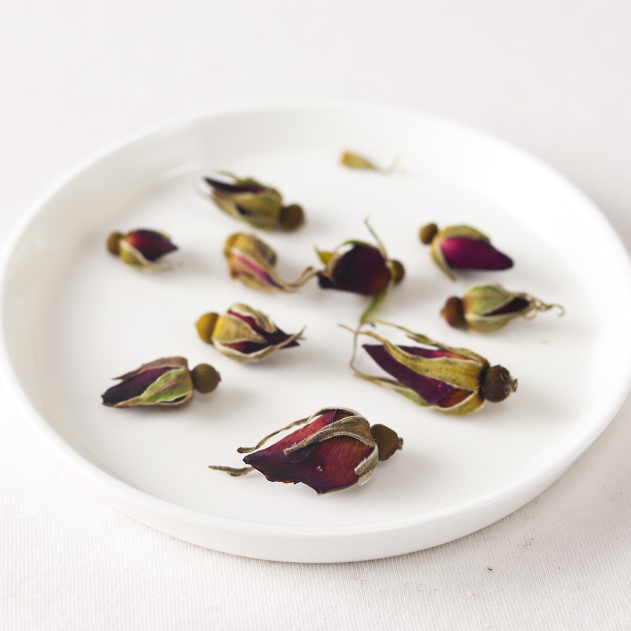 薔薇のつぼみ茶（ハマナスの花）