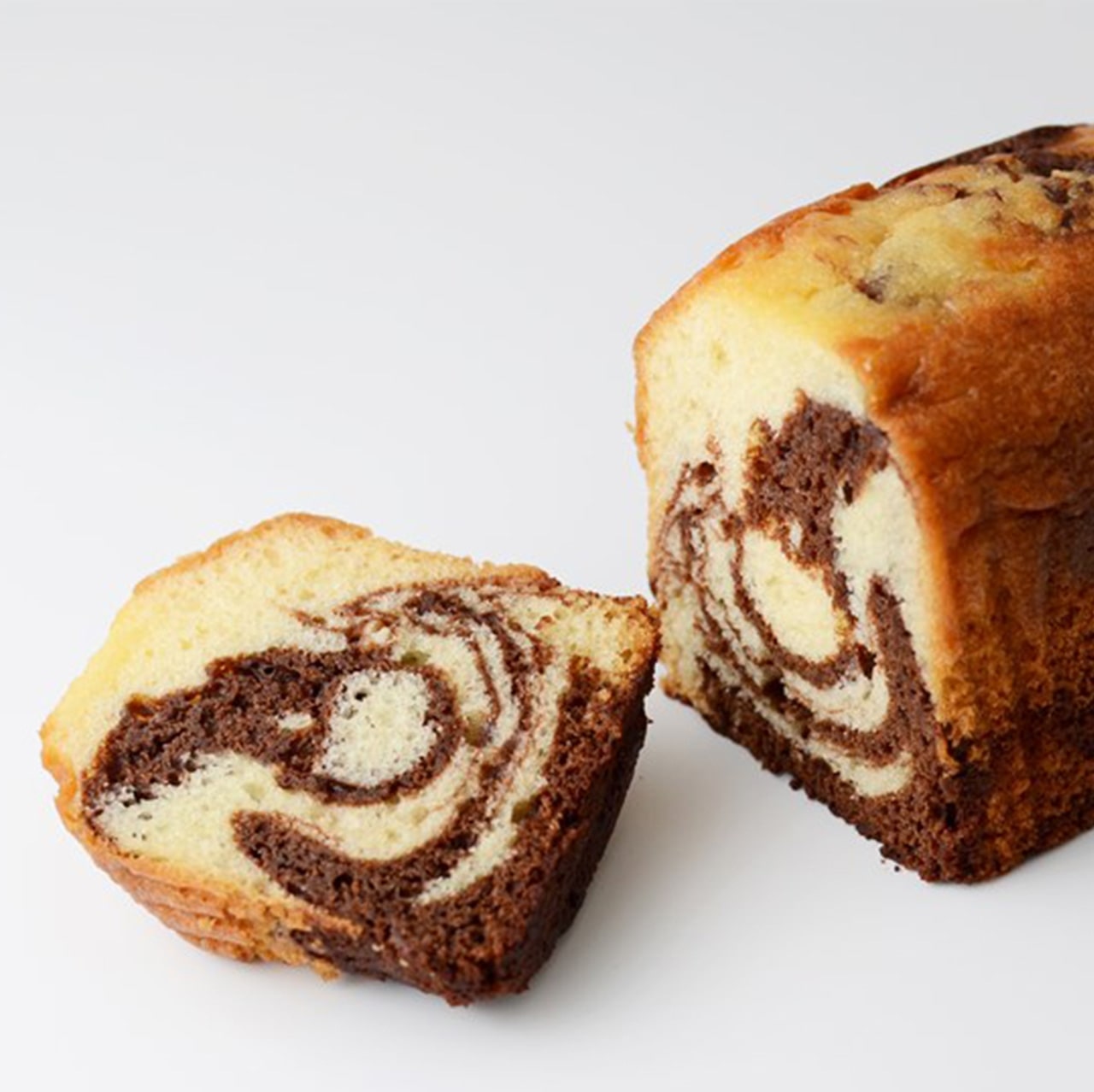 ふんわり食感のチョコマーブル ローフケーキ