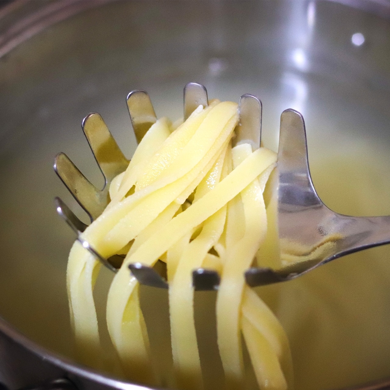 タリアテッレ もちもち生パスタ 冷凍 130ｇ