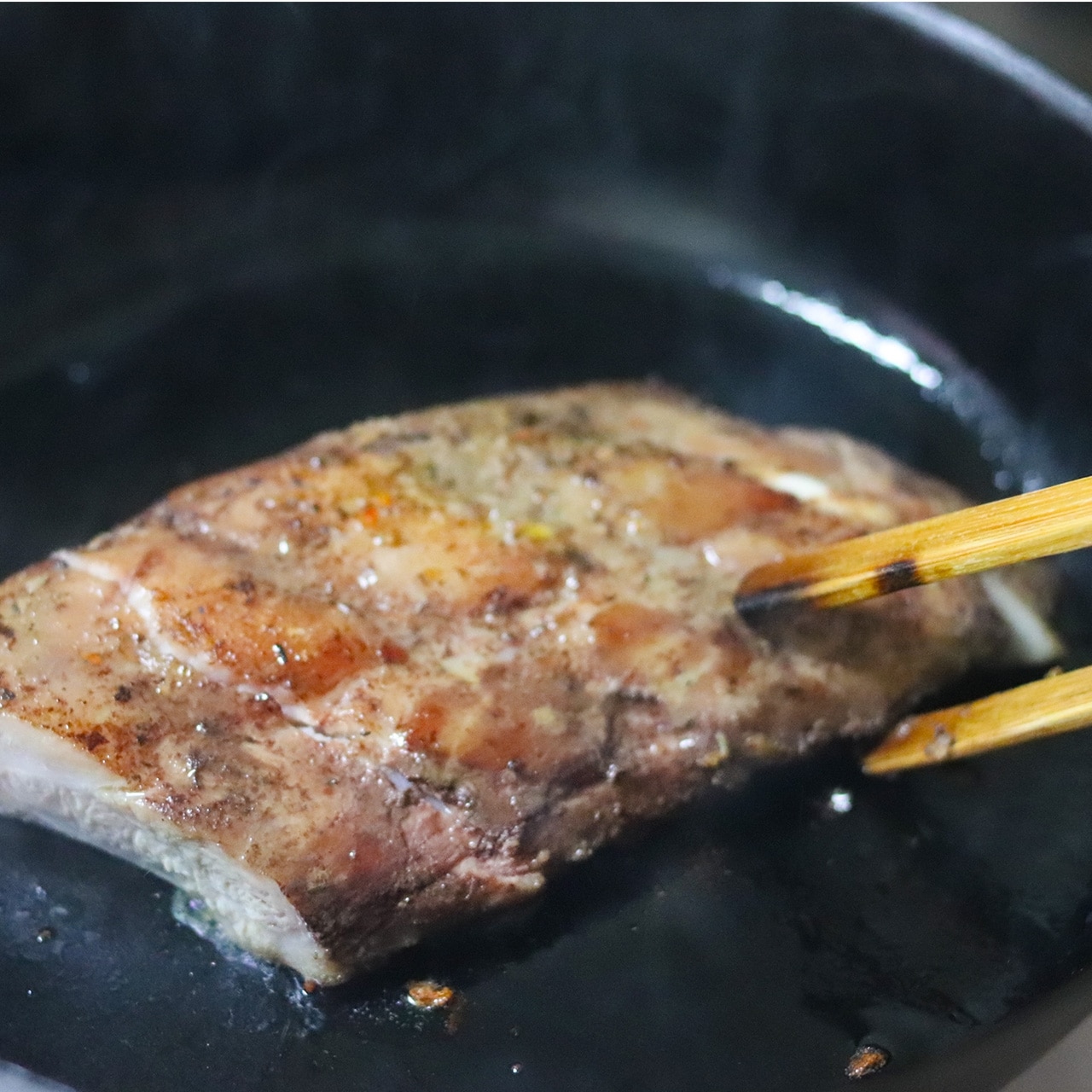 温めるだけ！160g シンプル味付けの骨付き豚バックリブ ハーフサイズ （スペアリブ）