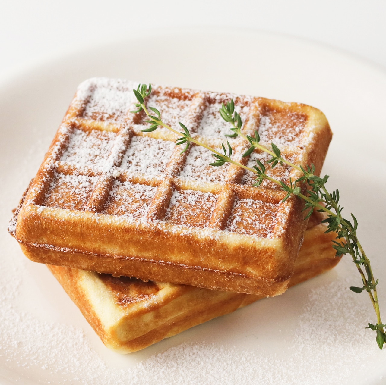 【お試し価格】パン職人謹製 シナモン香るアップルレーズンのマジックワッフルサンド（1個）