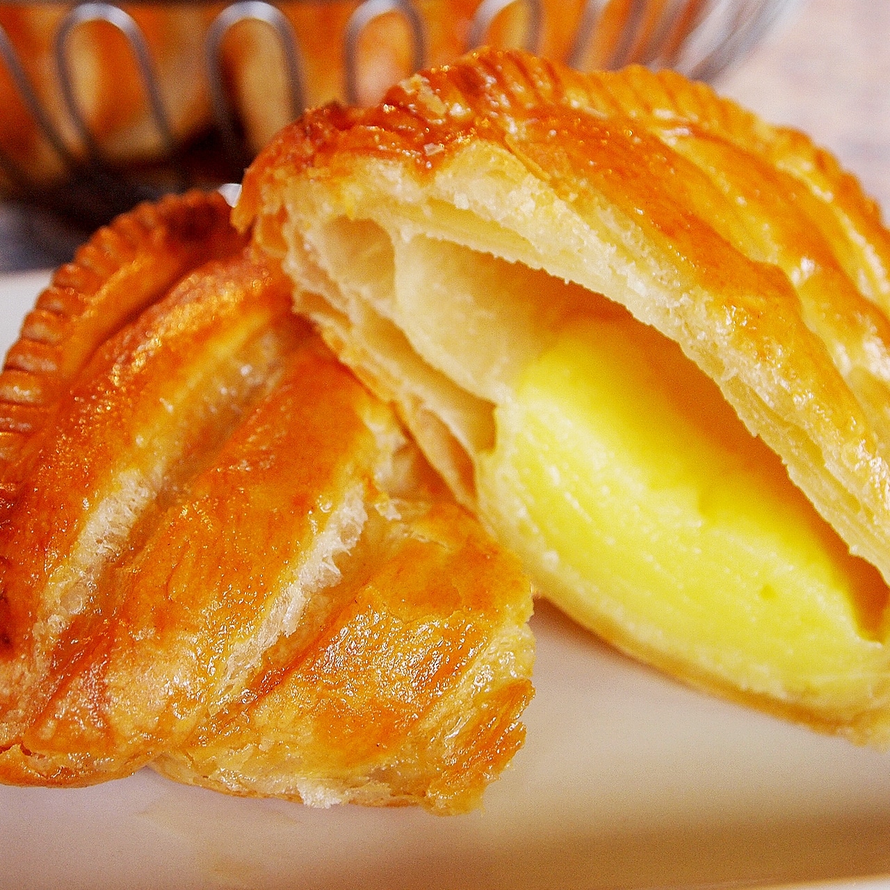 【お買い得・２個】 カスタードクリームパイ