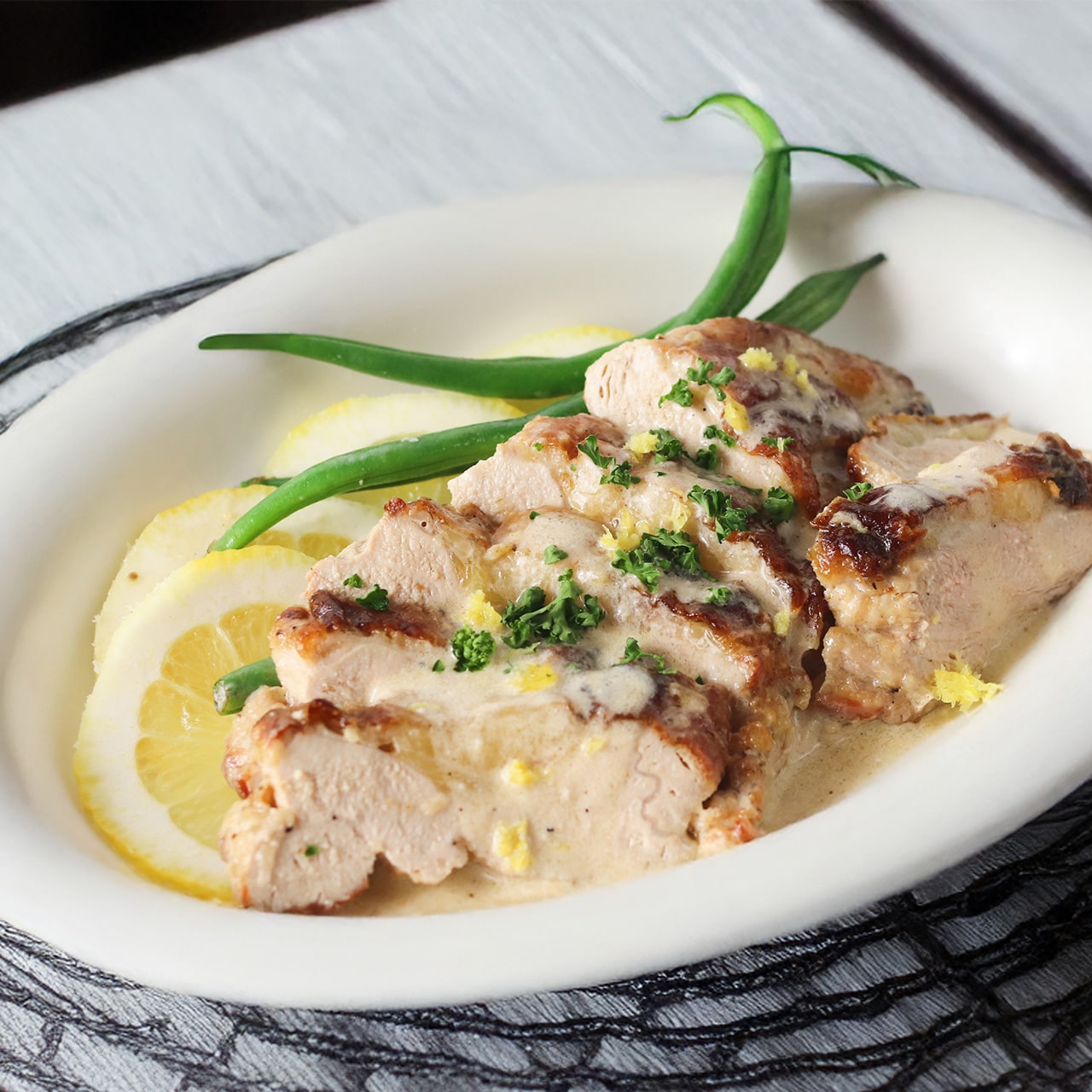 食鳥の女王!天草ホロホロ鳥 350g(ムネ肉・モモ肉 各1枚入り)