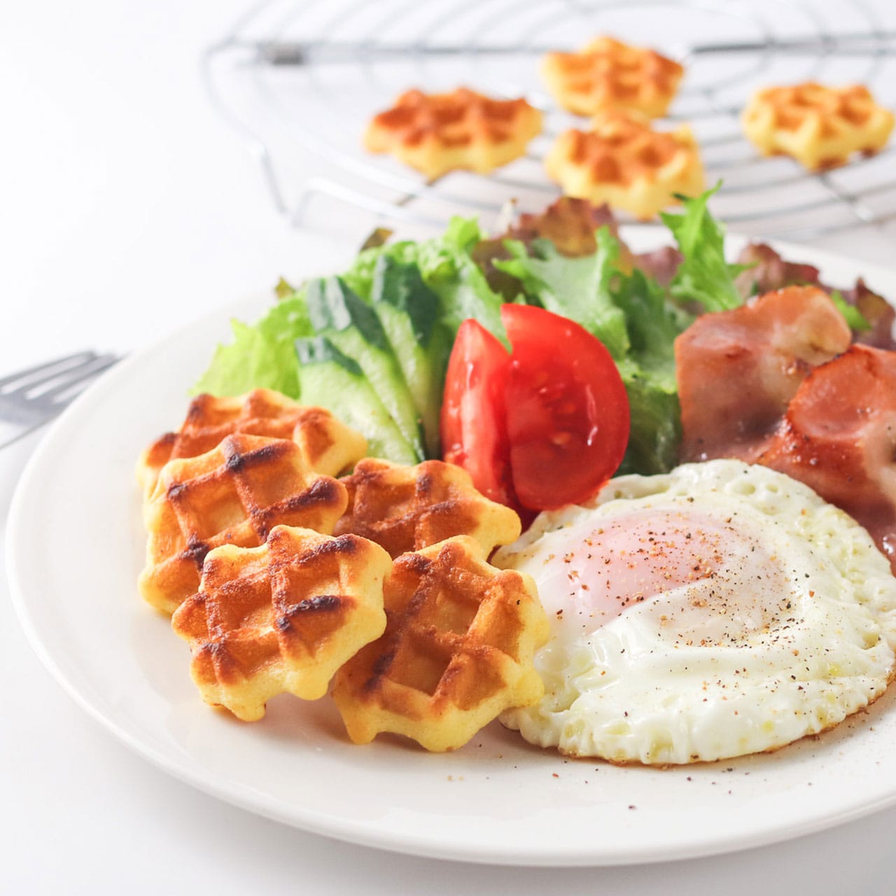 たまご仕立てのふんわりミニワッフル