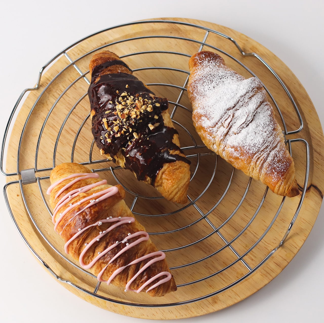 【お買い得・約25個入】発酵後 クロワッサン　ヴィエノワズリー 60