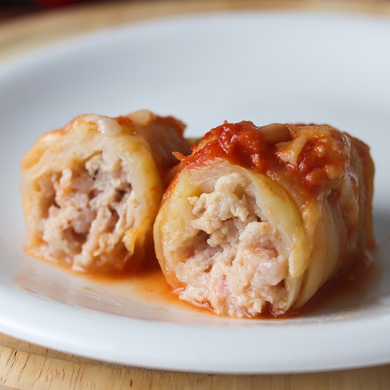 【お買い得】 トマトソースでじっくり煮込んだ 柔らかロールキャベツ