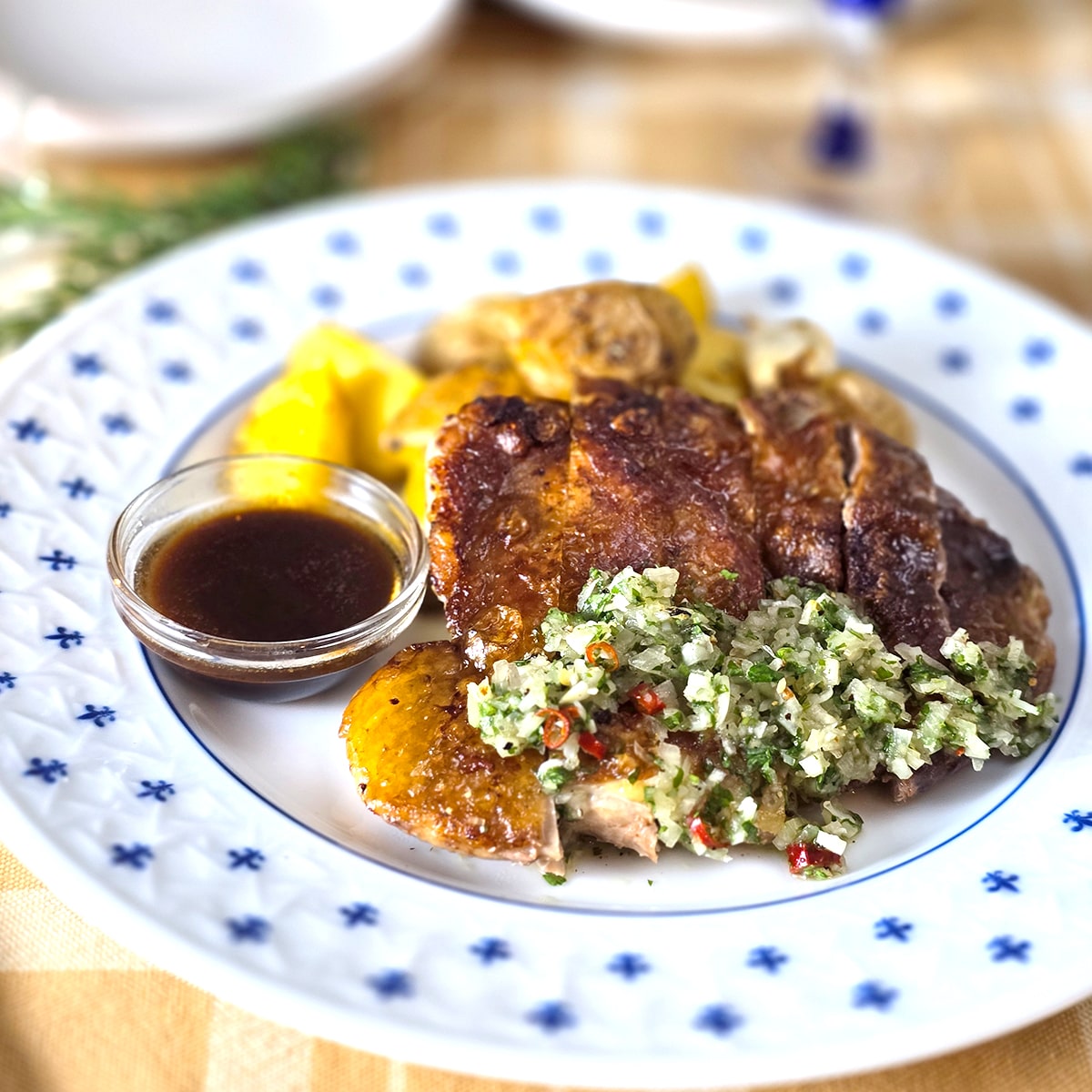 食鳥の女王!天草ホロホロ鳥 450g(ムネ肉・モモ肉 各1枚入り)