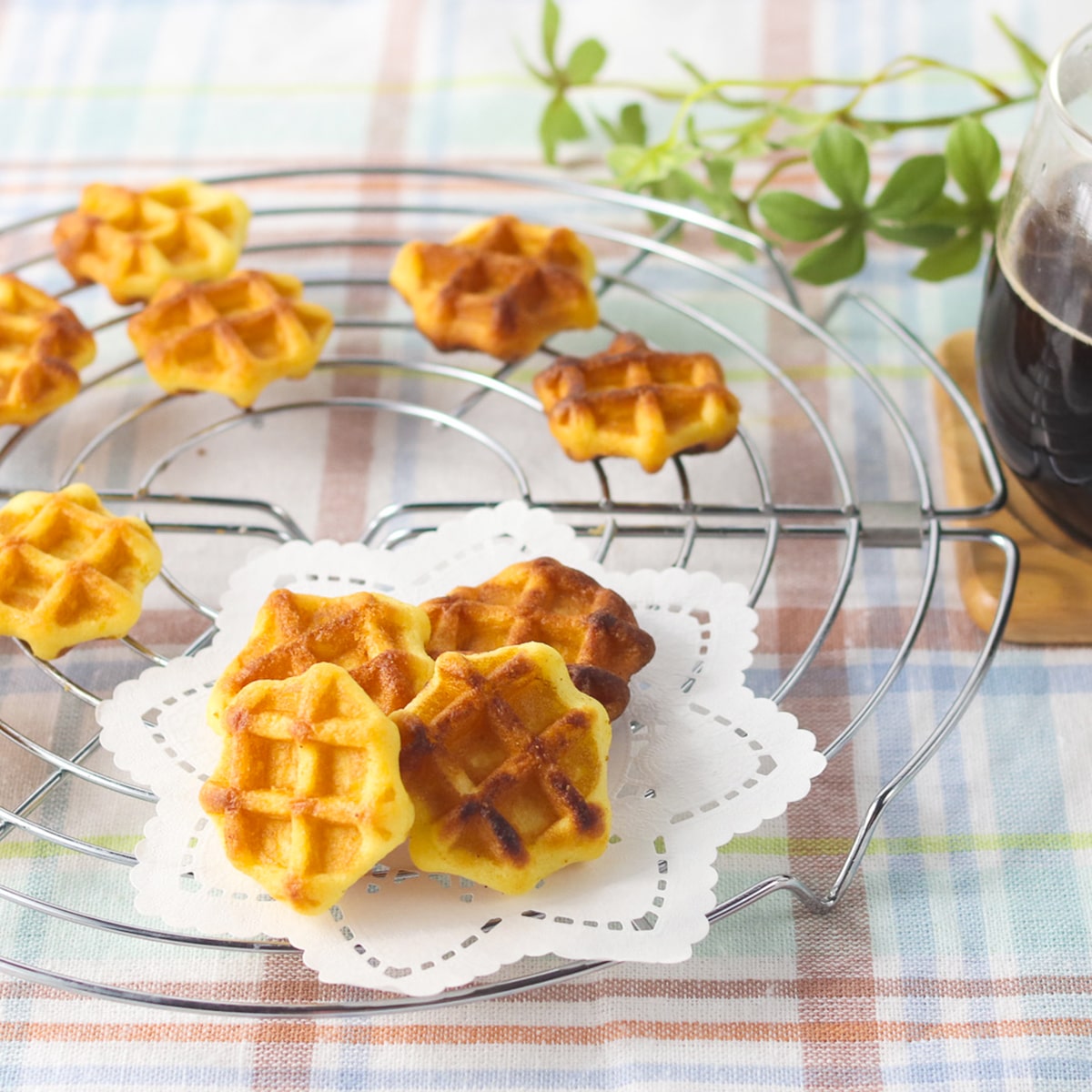 たまご仕立てのふんわりミニワッフル