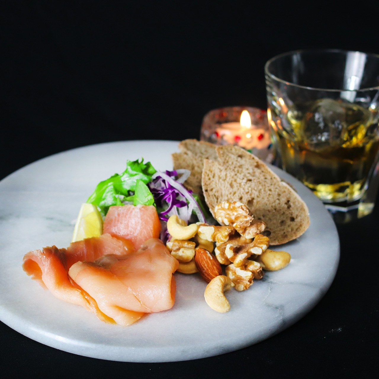 【お買い得】英国王室御用達 オーク樽で燻したスモークサーモン