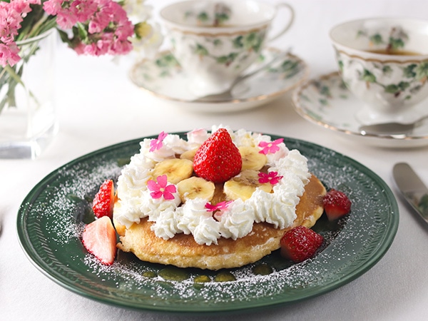 パンケーキにばバーベナの花