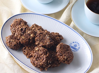 スパイスを効かせた手作りクッキーに